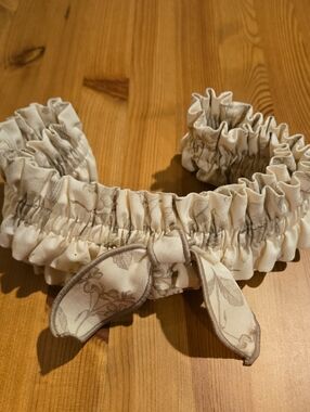 Longeberger Cream Floral Ruffled Basket Band